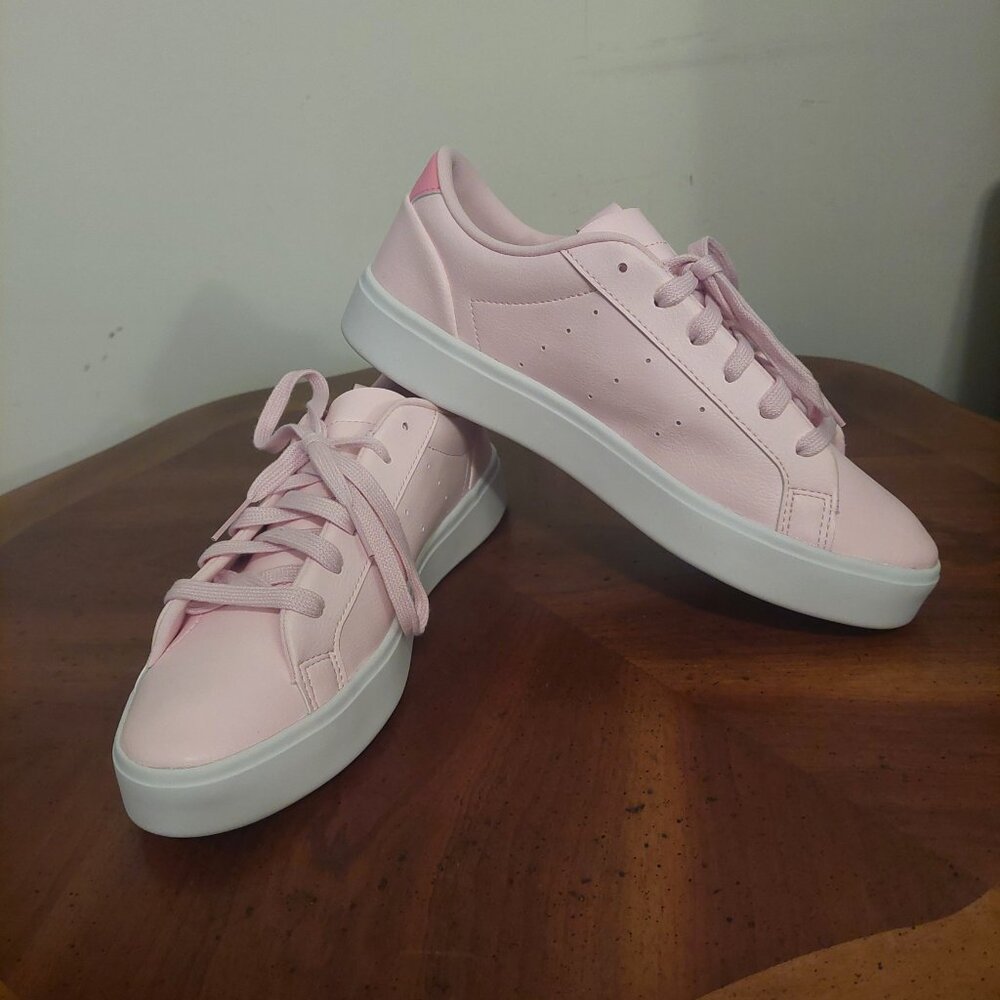 NIB Adidas Sleek Shoes Pink White Sneakers Retro IH1299 Womens Size 7.5